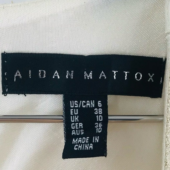 Aidan Mattox Chiffon Sleevless Gown in Champagne Size 6 - Picture 3 of 7